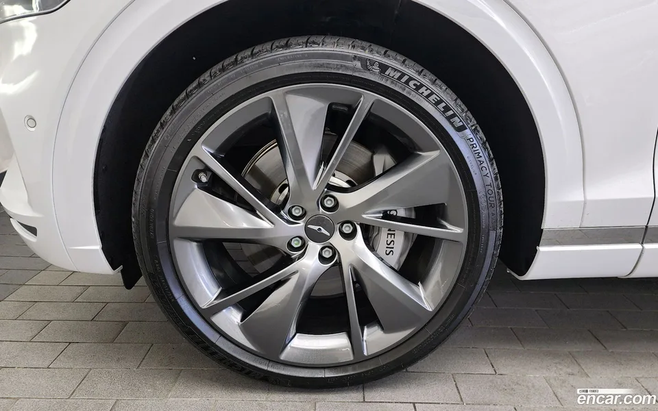 Genesis GV70 2.5T AWD 2023 — миниатюра 2