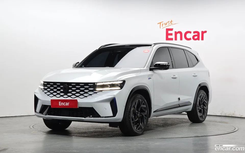 Renault Samsung Grand Koleos 1.5 E-TECH 2WD 2025 — фото 1, купить с доставкой в Москву
