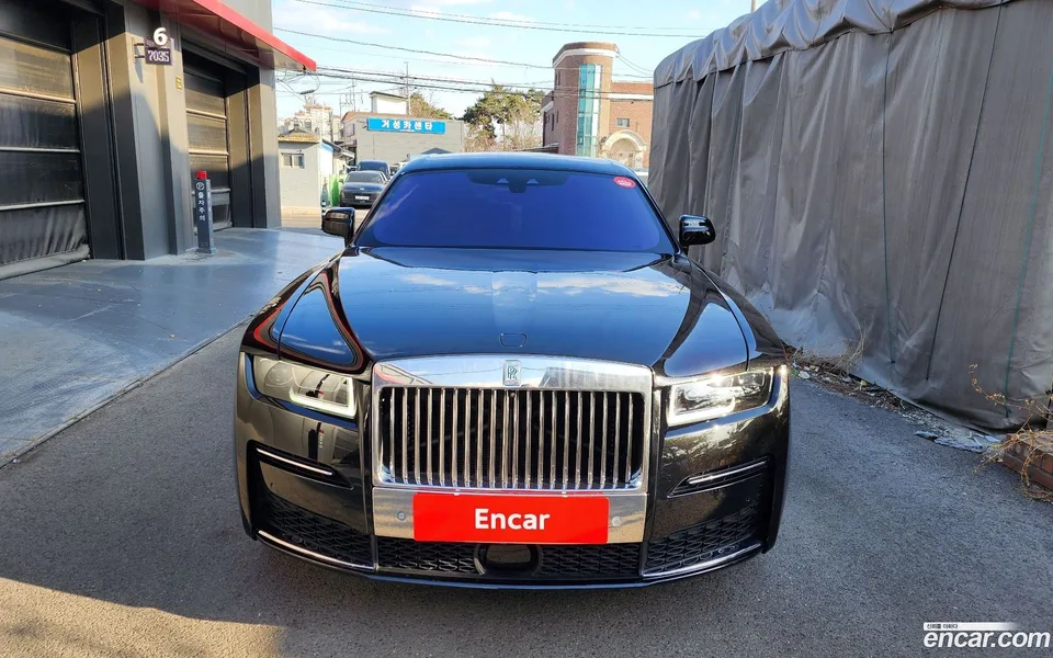 Rolls-Royce Ghost 6.7 EWB V12 2024 — миниатюра 3