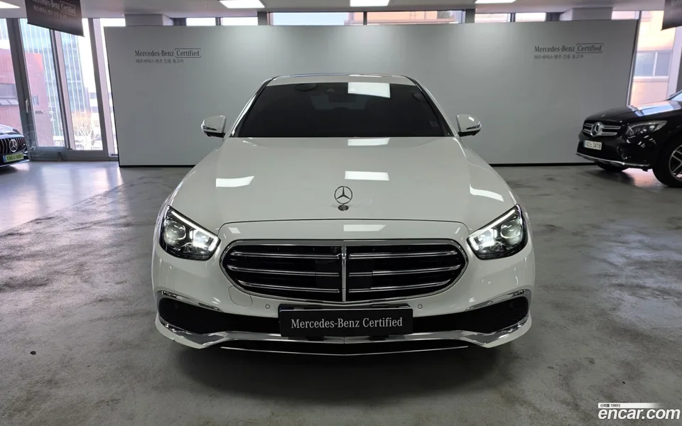Mercedes-Benz E-Class E250 2023 — миниатюра 3