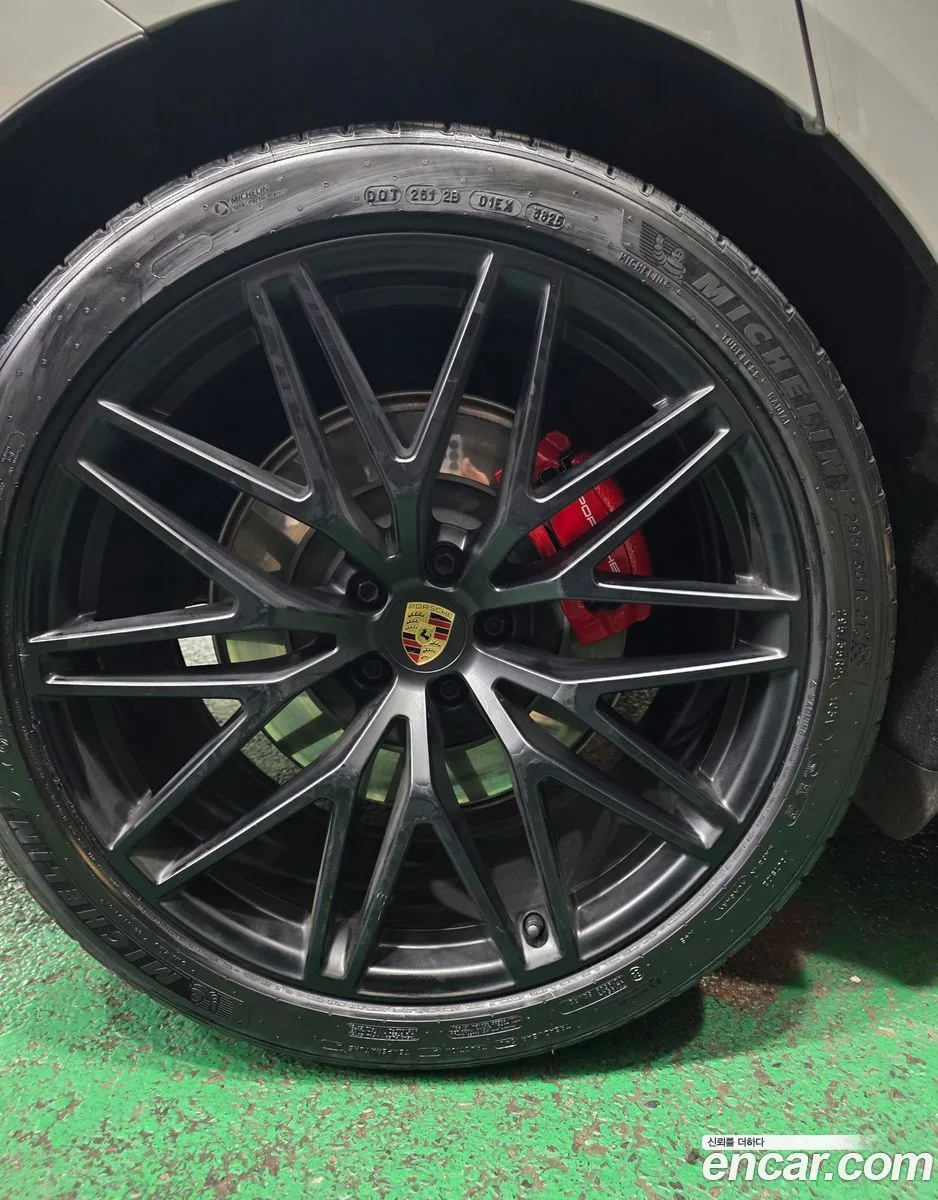 Porsche Macan 2.9 GTS 2023 — миниатюра 2