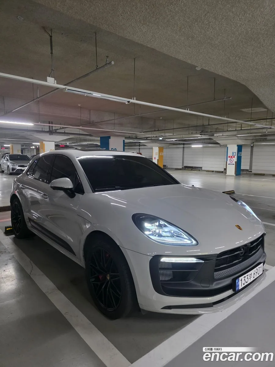 Porsche Macan 2023