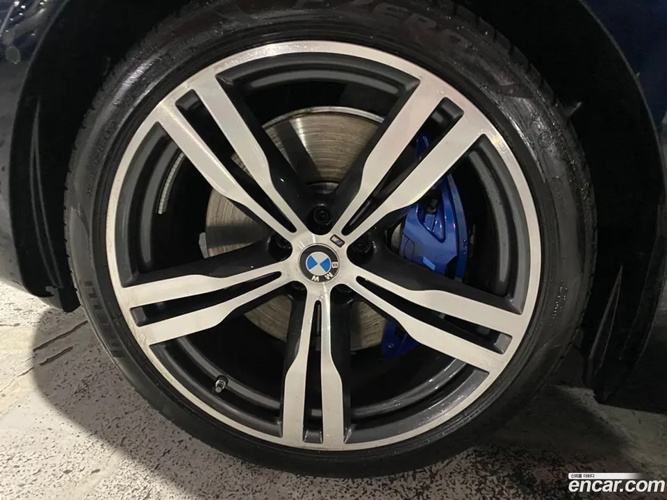 BMW 6 Series GT 630i xDrive M 2023 — миниатюра 5