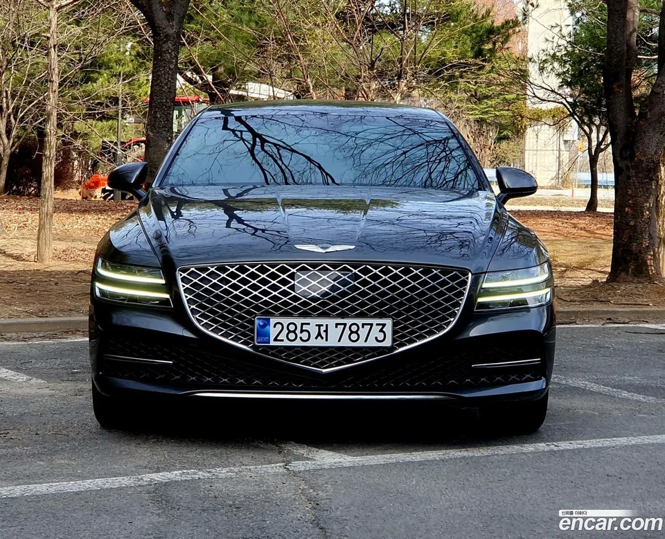 Genesis G80 2.5 2WD 2022 — фото 1, купить с доставкой в Москву