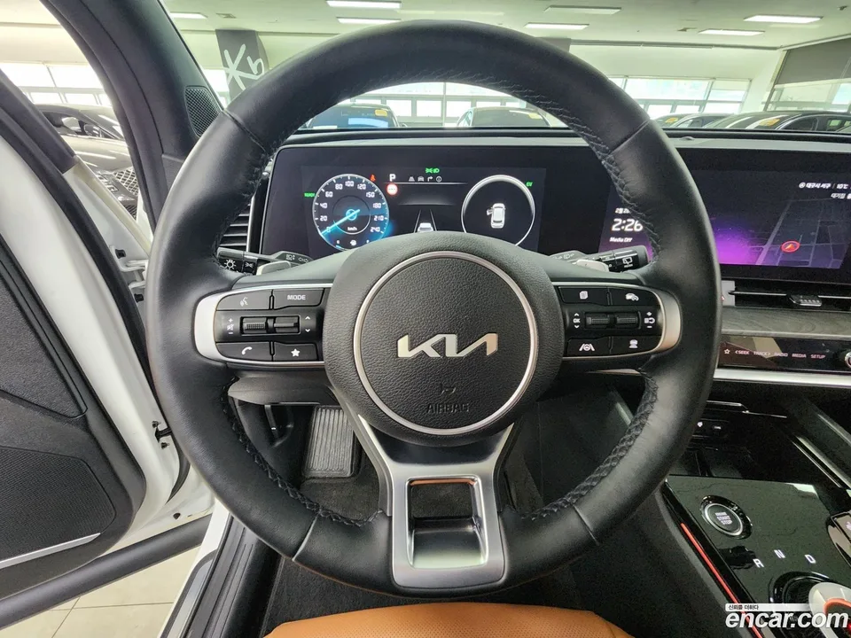 Kia Sportage Hybrid 2WD 2023 — миниатюра 3