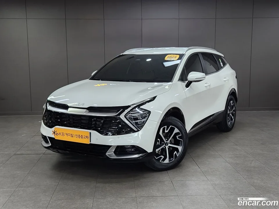 Kia Sportage Hybrid 2WD 2023 — фото 1, купить с доставкой в Москву