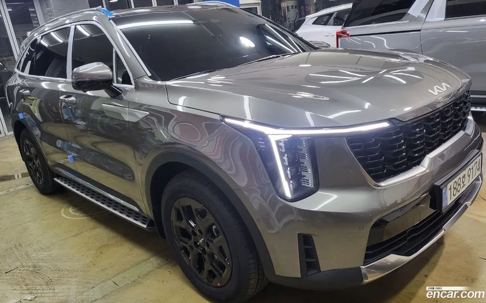 Kia Sorento HEV 1.6 2WD 2026 — фото 1, купить с доставкой в Москву