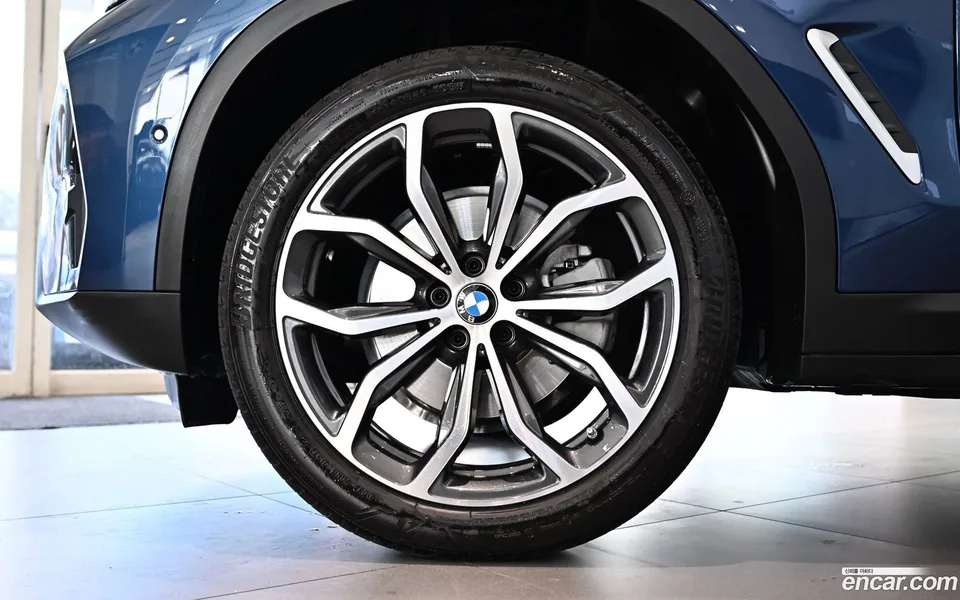 BMW X4 xDrive20i xLine 2025 — миниатюра 2