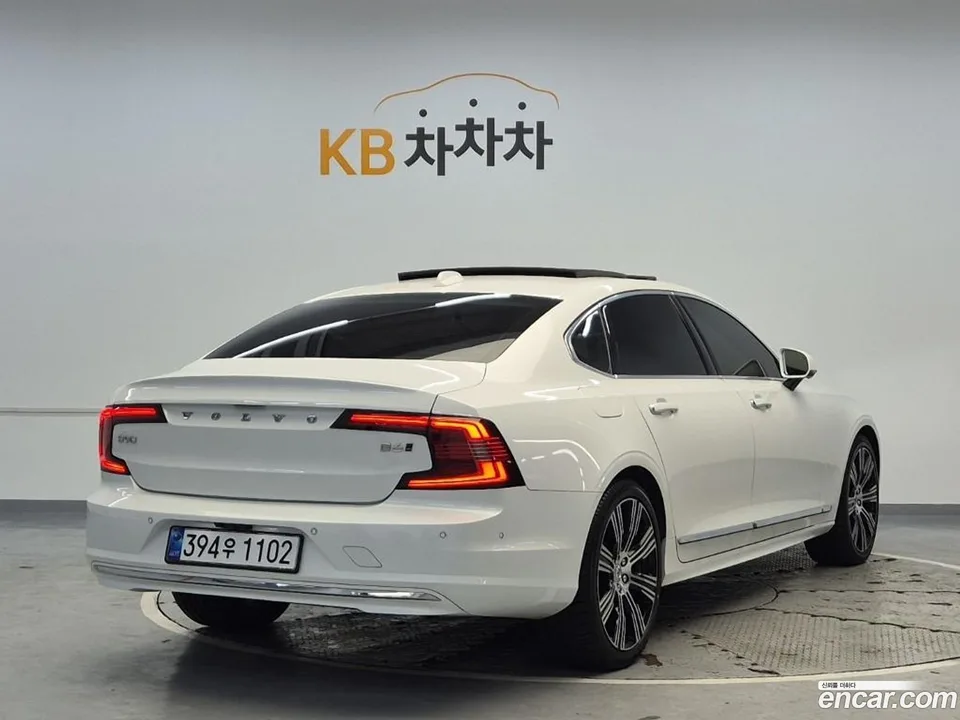 Volvo S90 B6 AWD 2022 — миниатюра 3