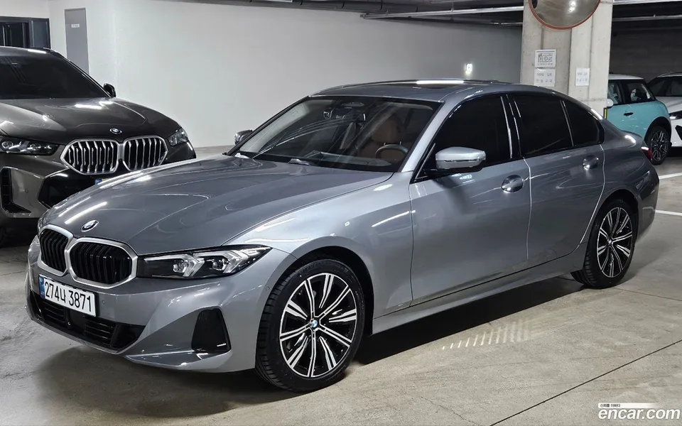 BMW 3 Series 320i 2025 — фото 1, купить с доставкой в Москву