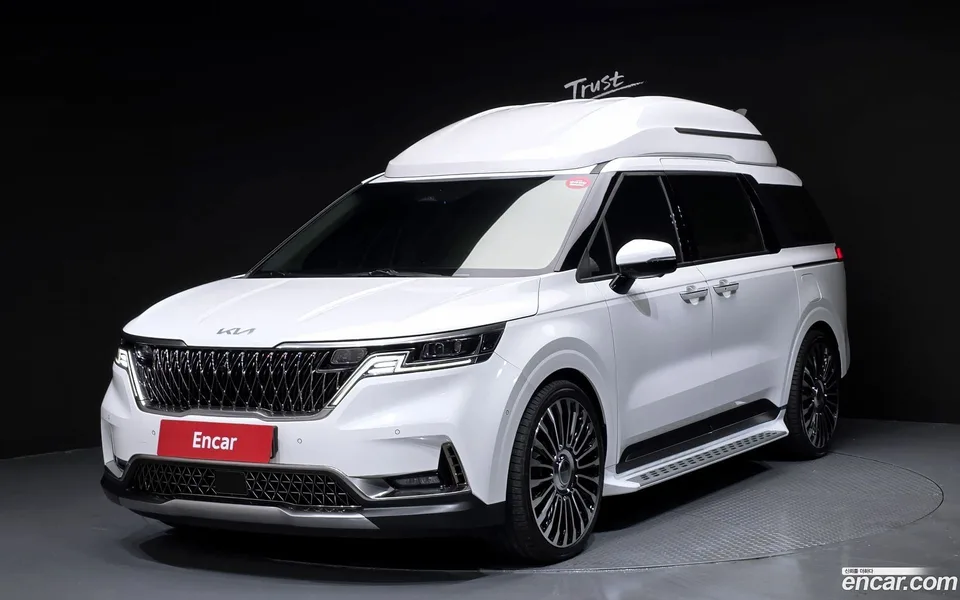 Kia Carnival 9 () 2022 — фото 1, купить с доставкой в Москву