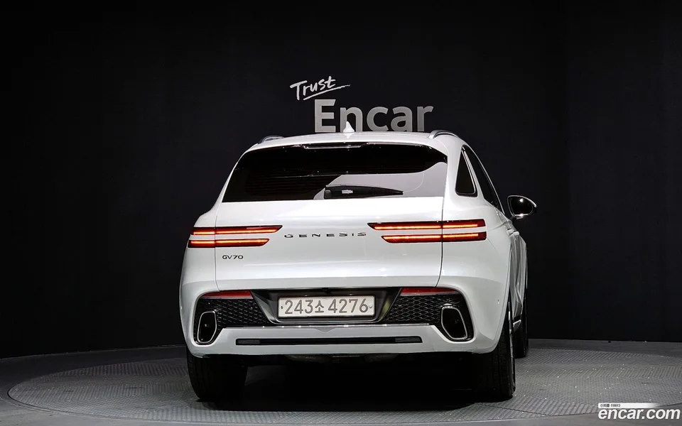 Genesis GV70 2.5T 2WD 2023 — миниатюра 4