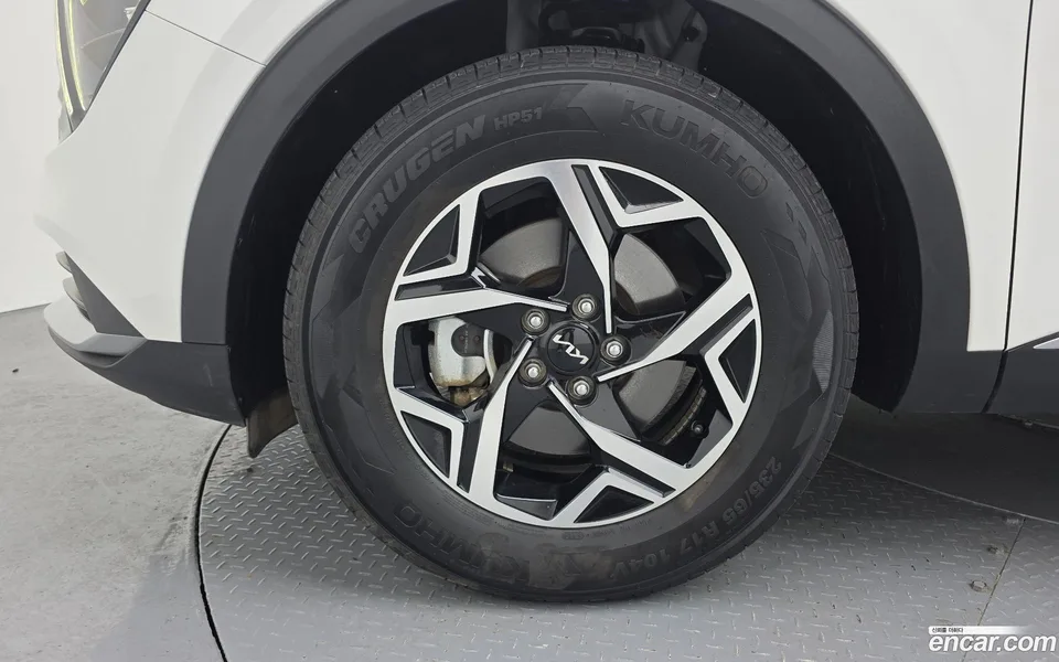 Kia Sportage 2.0 2WD 2023 — миниатюра 5