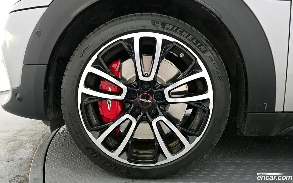 MINI Cooper S Countryman JCW 2023 — миниатюра 2