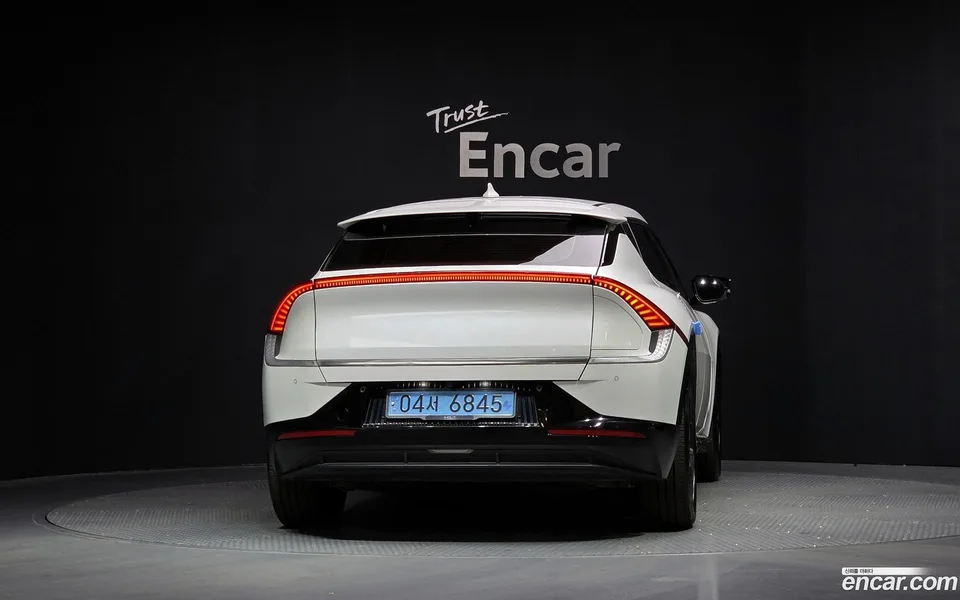Kia EV6 4WD 2023 — миниатюра 4