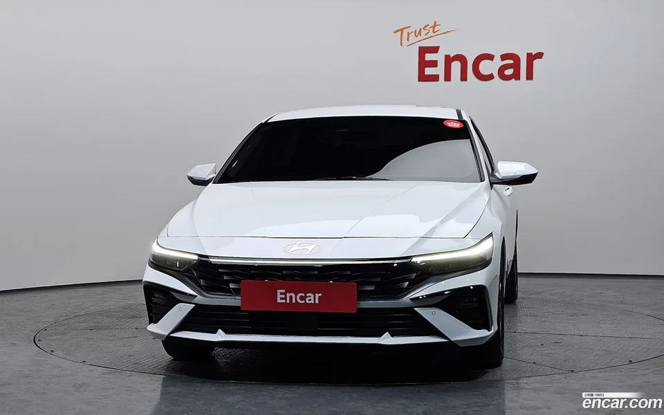 Hyundai Avante CN7 Hybrid 2025 — миниатюра 3