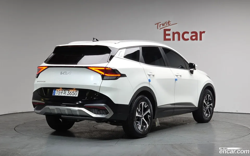 Kia Sportage Hybrid 2WD 2024 — миниатюра 2