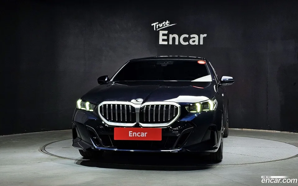 BMW 5 Series 520i M 2025 — миниатюра 3