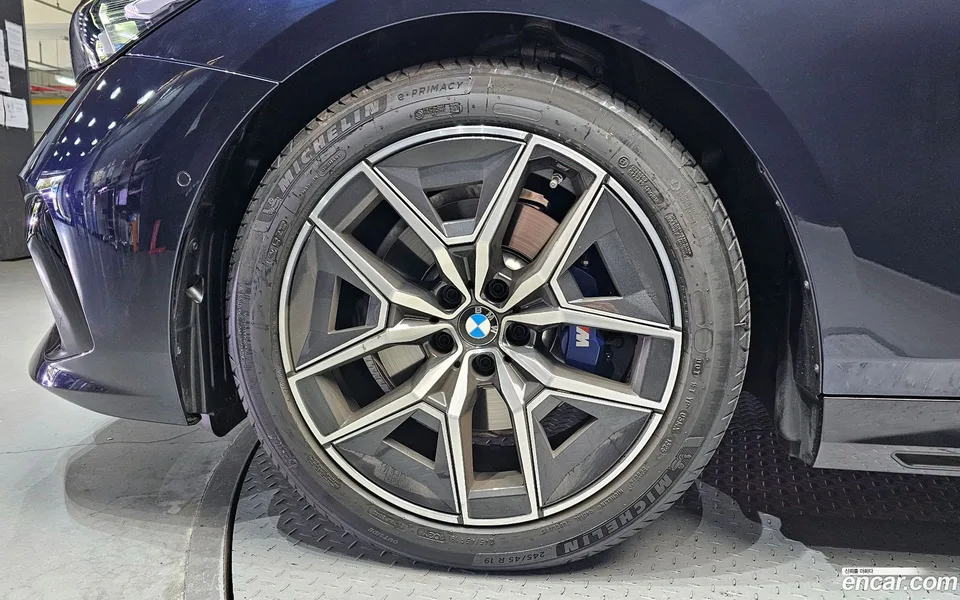 BMW 5 Series 520i M 2025 — миниатюра 5
