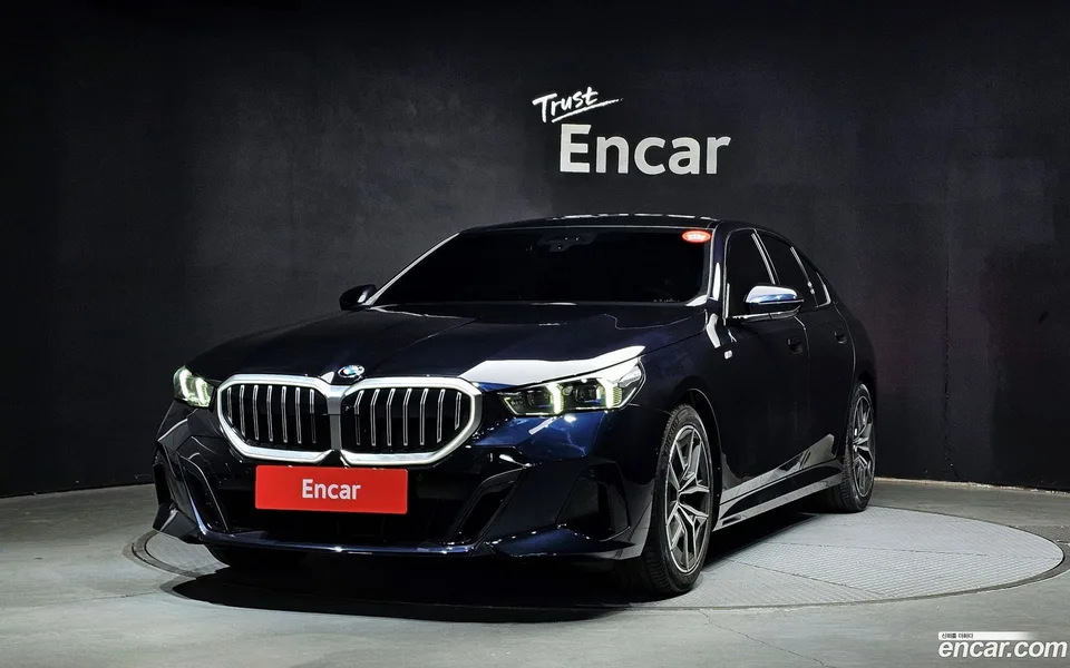 BMW 5 Series 520i M 2025 — photo 1, buy with delivery to Moscow