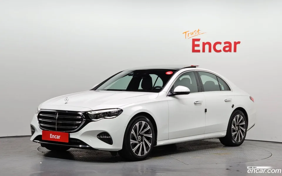 Mercedes-Benz E-Class E300 4MATIC 2025 — фото 1, купить с доставкой в Москву