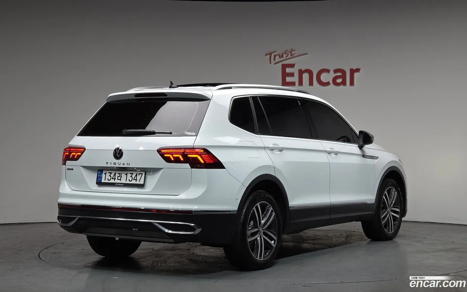 Volkswagen Tiguan Allspace 2.0 TSI 2022 — миниатюра 2