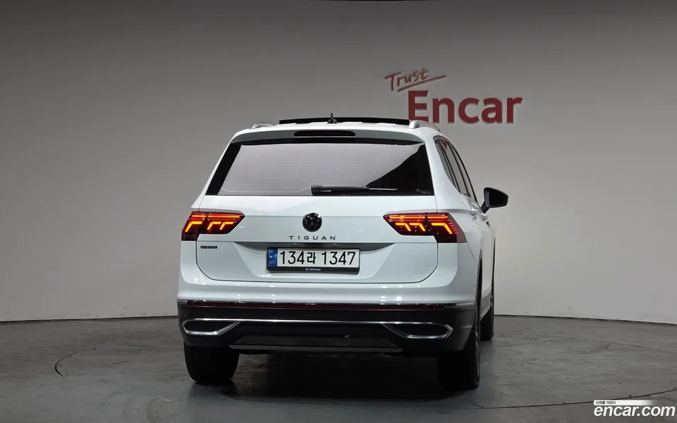 Volkswagen Tiguan Allspace 2.0 TSI 2022 — миниатюра 4