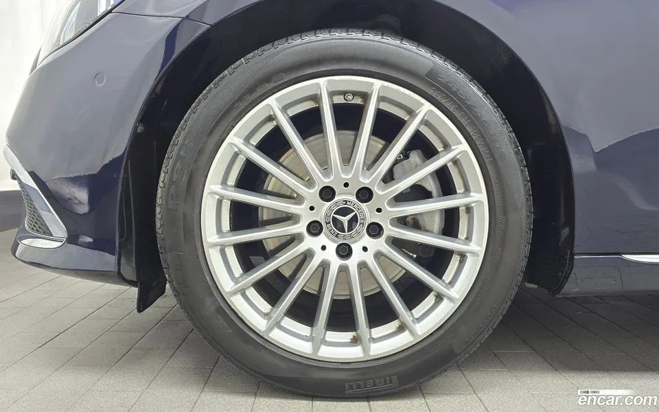 Mercedes-Benz E-Class E250 2022 — миниатюра 2
