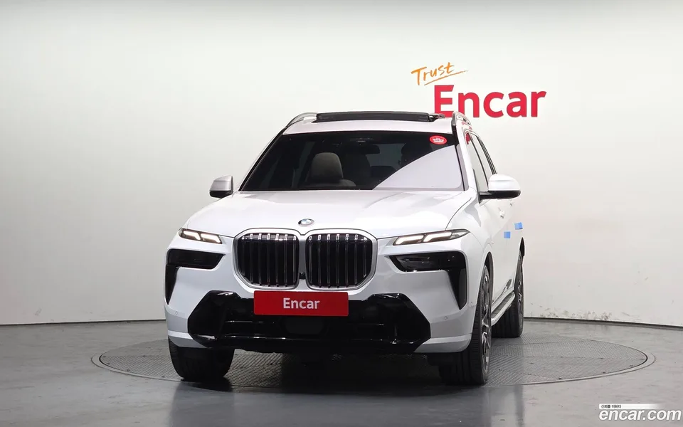 BMW X7 xDrive 40i M 6 2023 — миниатюра 3
