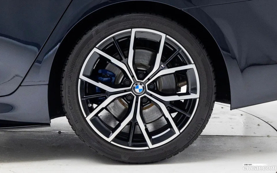 BMW 5 Series 530i M 2022 — миниатюра 2