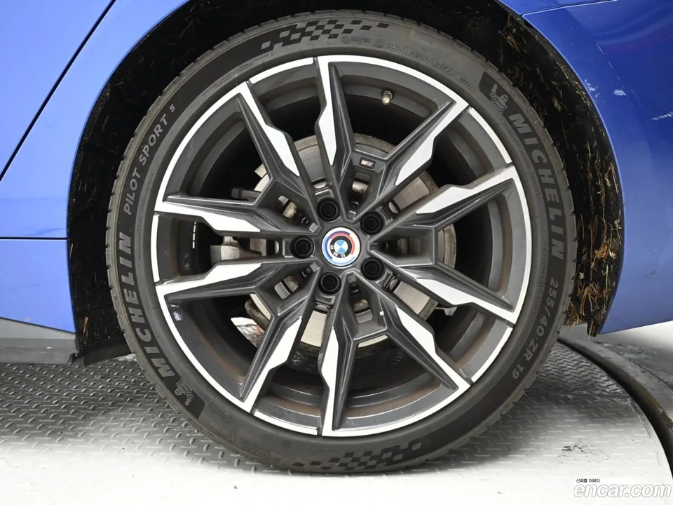 BMW i4 eDrive40 M 2022 — миниатюра 2
