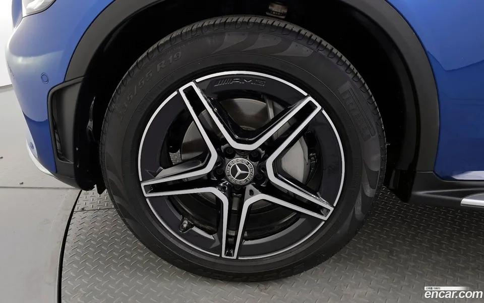 Mercedes-Benz GLC-Class GLC300 4MATIC 2023 — миниатюра 2