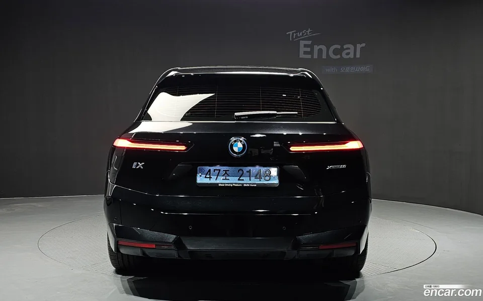 BMW iX xDrive50 2023 — миниатюра 4