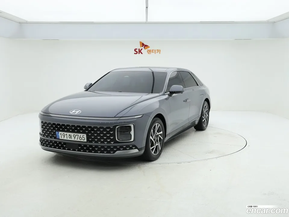 Hyundai Grandeur 2.5 2WD 2023 — фото 1, купить с доставкой в Москву