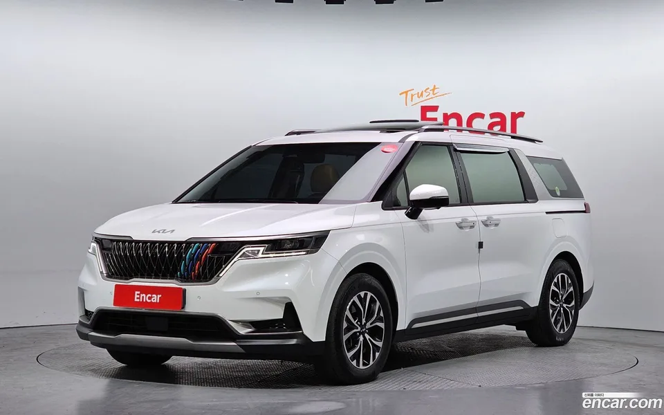 Kia Carnival 9 2023 — фото 1, купить с доставкой в Москву