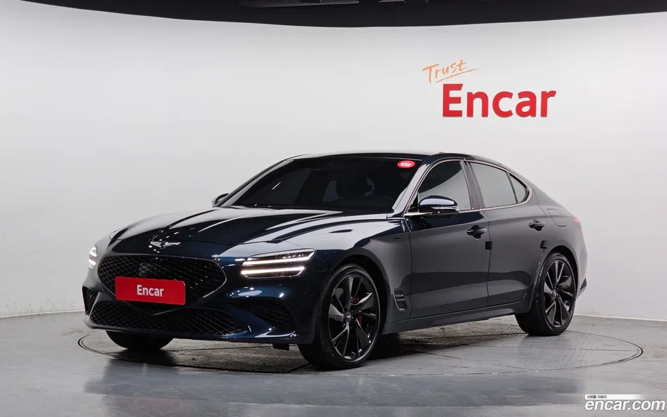 Genesis G70 2.0T 4WD 2022 — фото 1, купить с доставкой в Москву