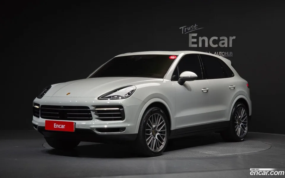 Porsche Cayenne 3.0 2023 — фото 1, купить с доставкой в Москву