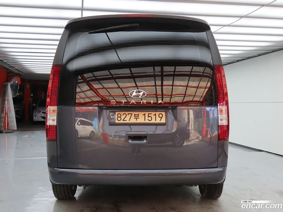 Hyundai Staria 5 2023 — миниатюра 4