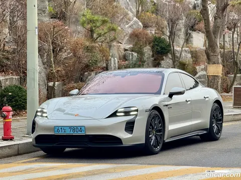 Porsche Taycan 2022 купить в Москве