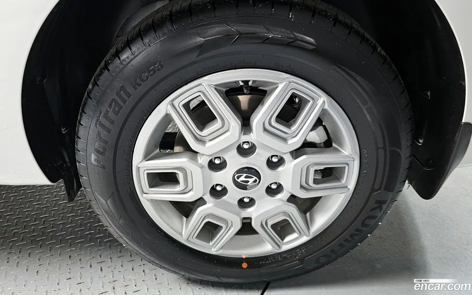 Hyundai Staria HEV 1.6 5 2025 — миниатюра 2