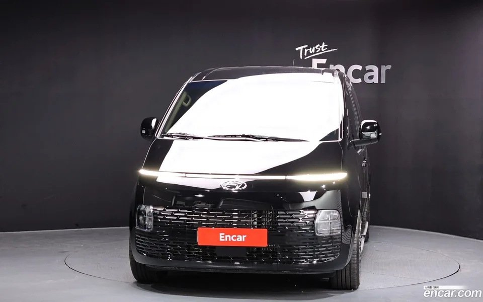 Hyundai Staria 5 2023 — миниатюра 3
