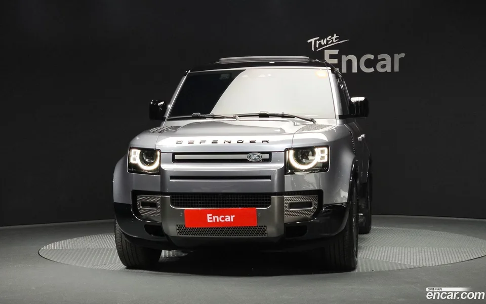 Land Rover Defender 110 P300 X- SE 2024 — миниатюра 3
