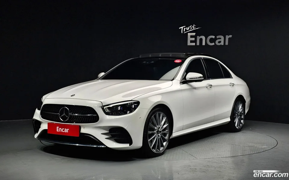 Mercedes-Benz E-Class E350 4MATIC AMG Line 2022 — фото 1, купить с доставкой в Москву