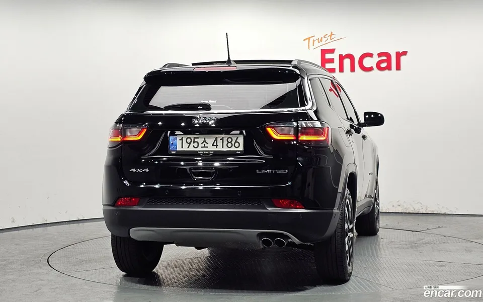 Jeep Compass 2.4 AWD 2022 — миниатюра 4