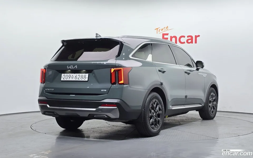 Kia Sorento HEV 1.6 2WD 2023 — миниатюра 2