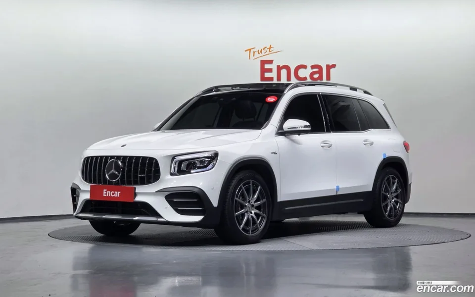 Mercedes-Benz GLB-Class AMG GLB35 4MATIC 2023 — фото 1, купить с доставкой в Москву