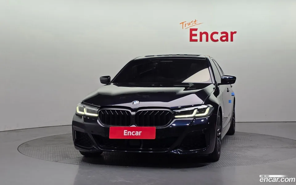 BMW 5 Series 520i M 2023 — миниатюра 3