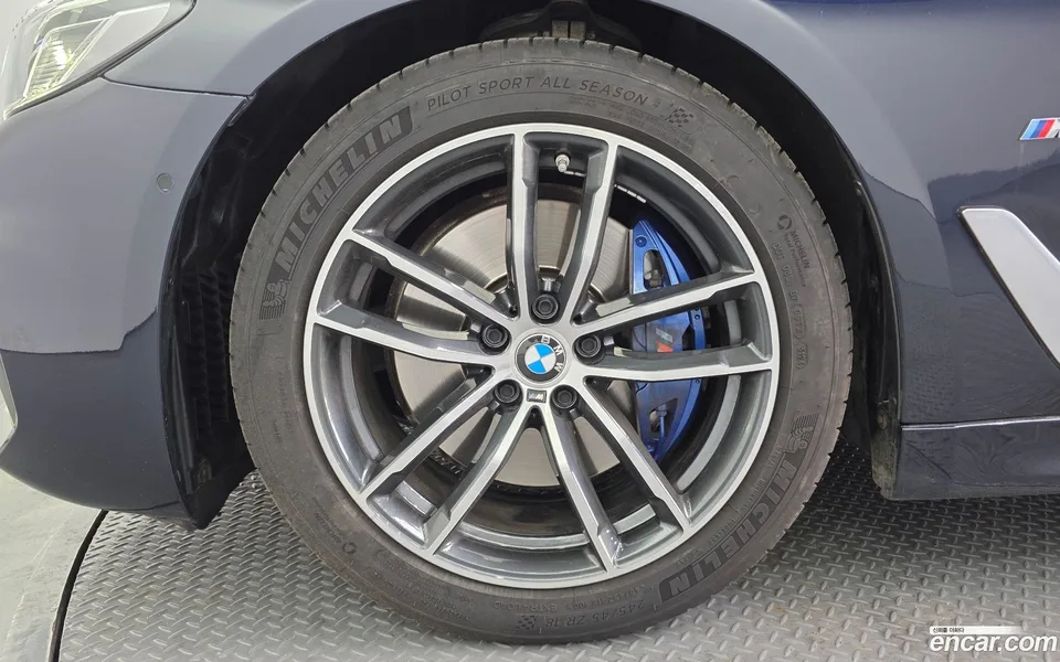 BMW 5 Series 520i M 2023 — миниатюра 5
