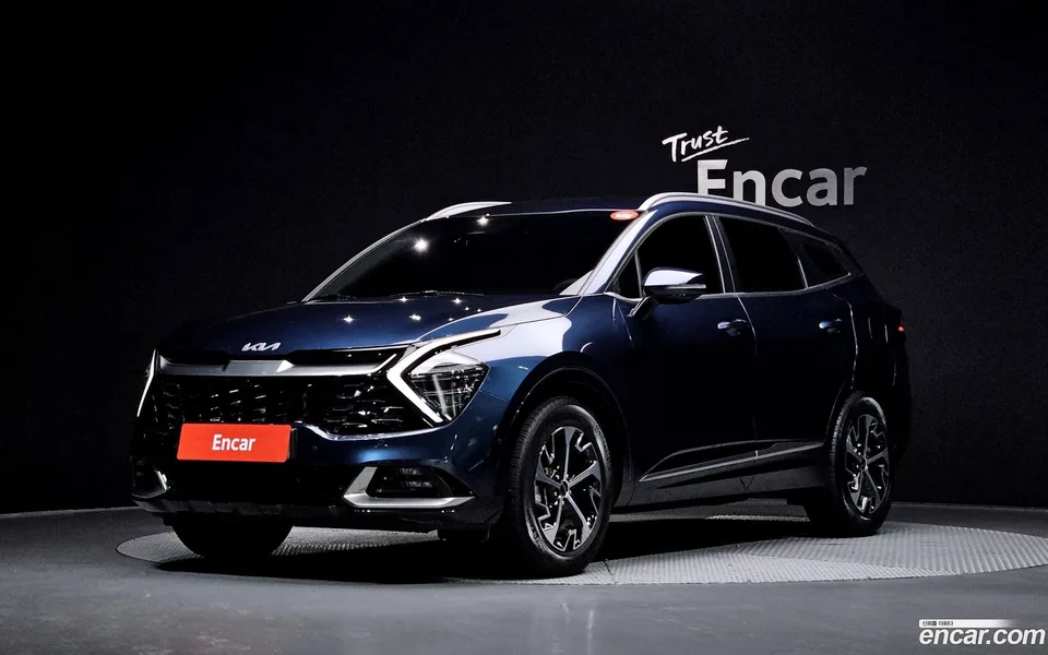 Kia Sportage Hybrid 2WD 2023 — фото 1, купить с доставкой в Москву