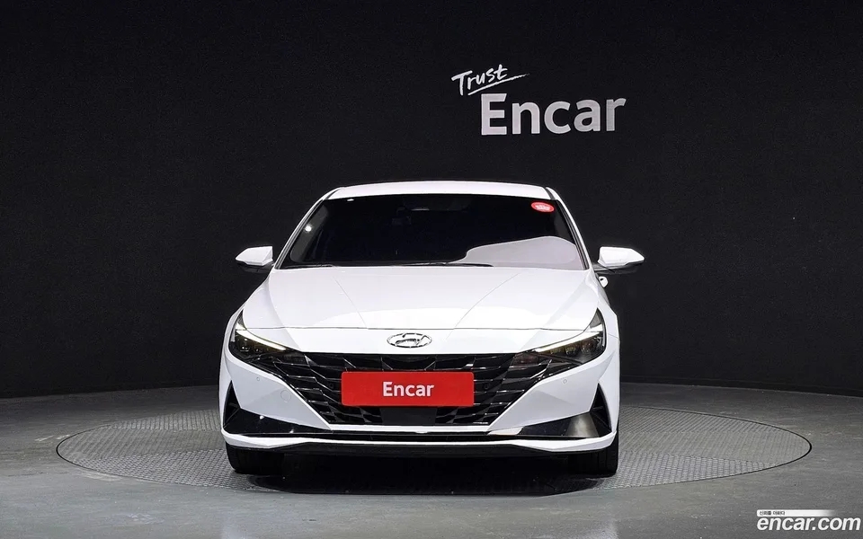 Hyundai Avante Hybrid 2022 — миниатюра 3